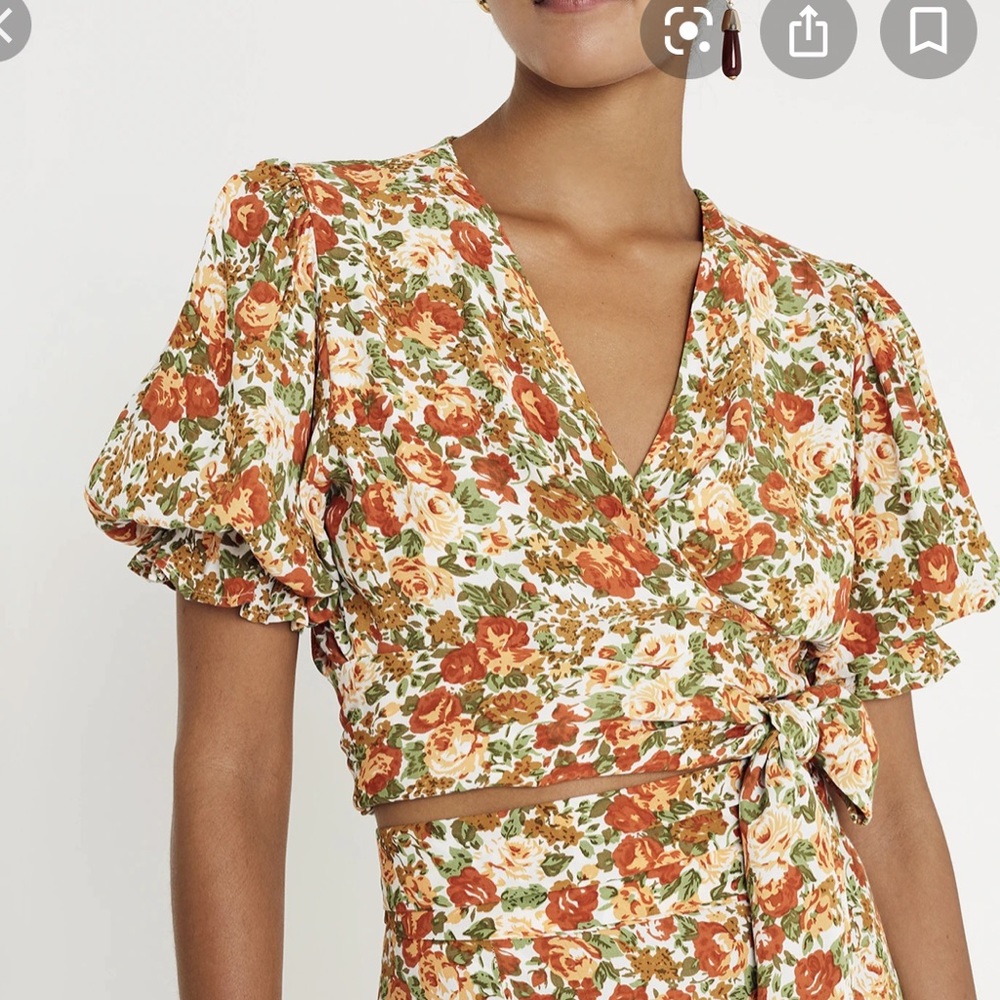 Faithful the brand cropped floral shirt